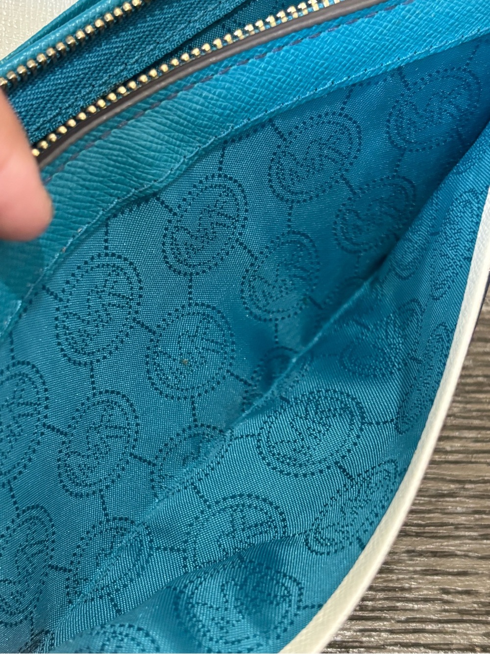 Michael Kors • Fulton Saffiano Leather Wallet • Navy | Teal | White - Picture 10 of 15
